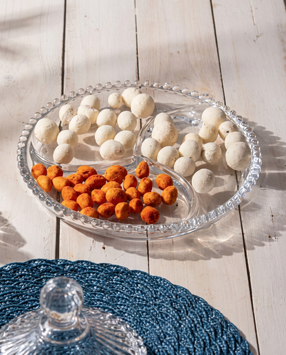 Petisqueira Pearl da Wolff servida com petiscos